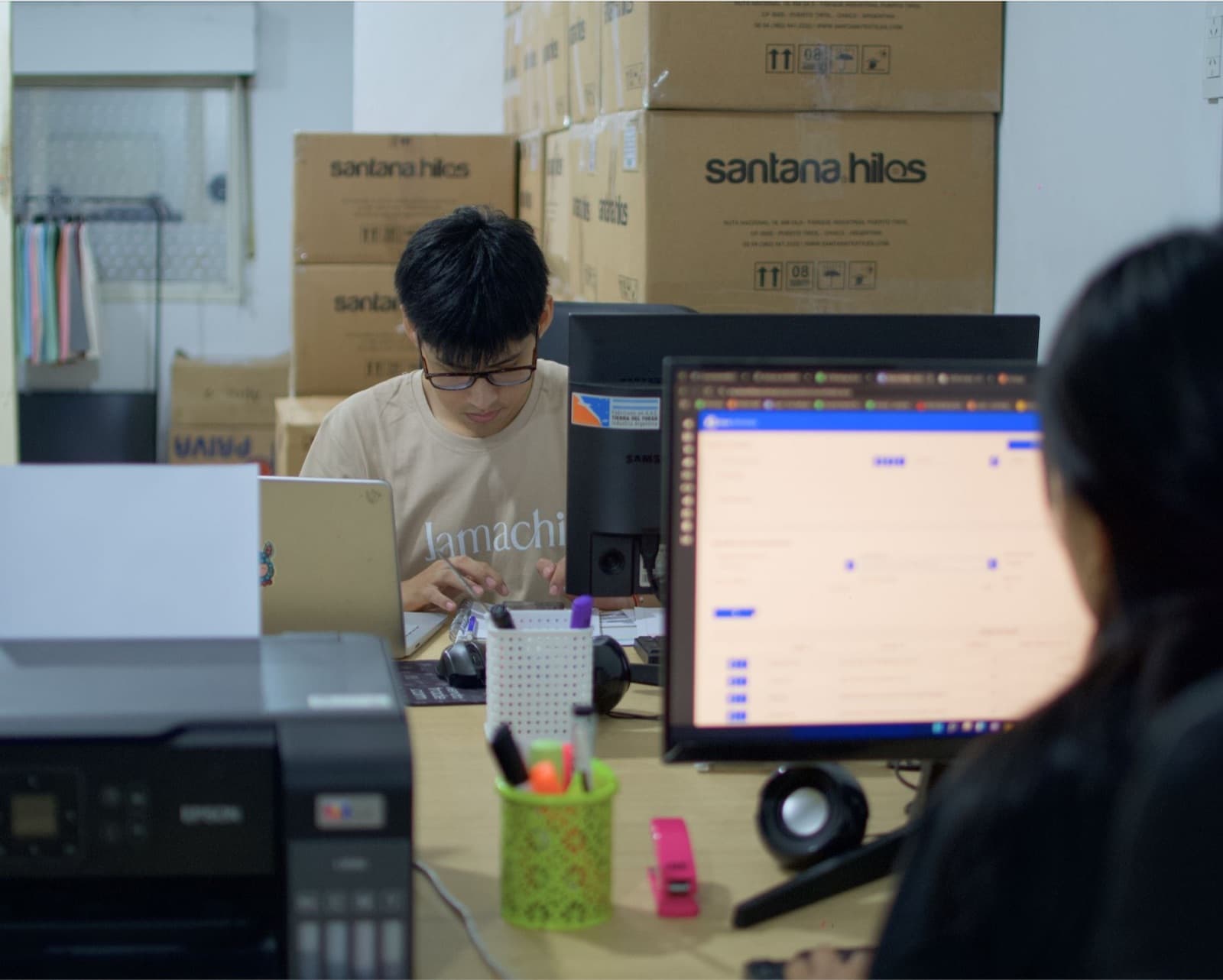 Depósito de Jamachi preparando pedidos para despacho